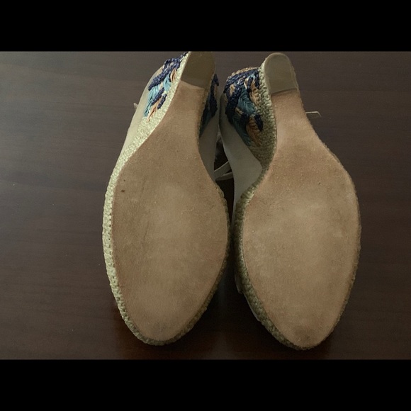 GUCCI Beige Suede Ankle Strap Platform Wedges - Picture 4 of 4